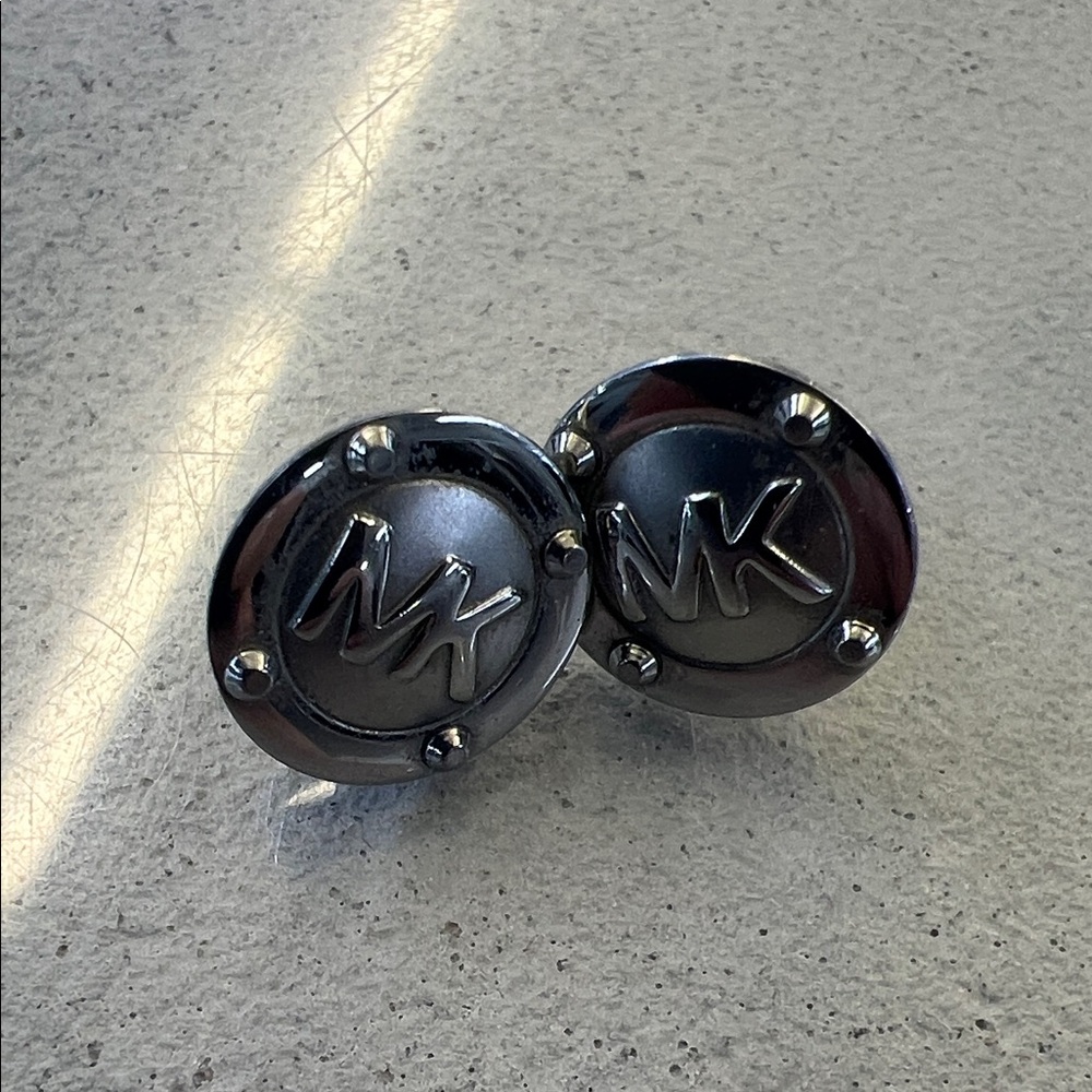 Michael Kors round Silver studs